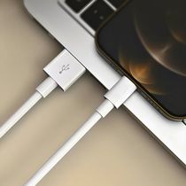 Cabo Lightning com Conector USB – Carregamento Rápido e Transferência de Dados