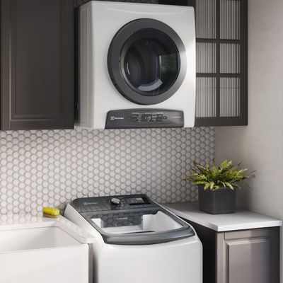 Secadora de roupas de parede e piso Electrolux 11Kg Branca Premium Care com Timer Control (SVB11) 127V