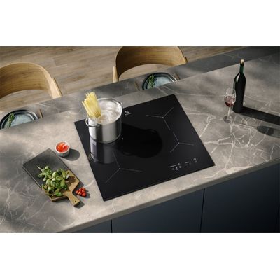 Cooktop 4 Bocas de Indução Electrolux Efficient com Powerboost (IE6LP) 220V