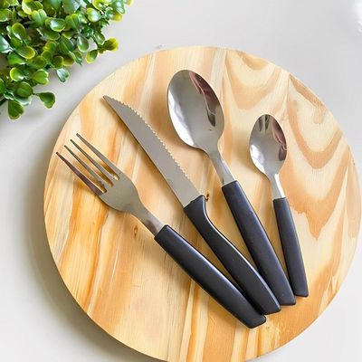 Jogo De 12 Facas Cabo Preto De Plástico Berlim 20cm Em Casa Tem