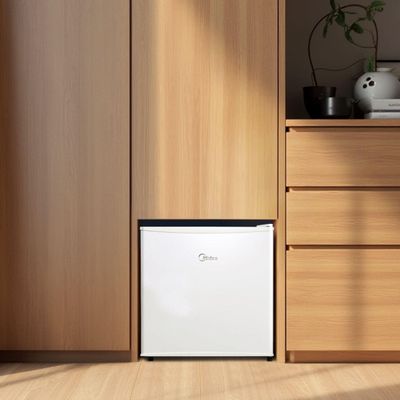 Frigobar Midea 45L MDRD086FGD013 Inverter Branco e Preto Prata Porta Reversível Bivolt