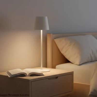 Luminária de Mesa LED Portátil Touch Recarregável USB