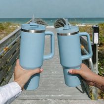 Copo Térmico 1200ml com Isolamento a Vácuo – Mantém Quente por 10h e Gelado por 20h com Tampa e Canudo - Azul claro