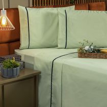 Jogo De Cama Lençol Queen Milano Liso Com Fronhas Viés 04 Peças - Percal Algodão 200 Fios Cor Verde