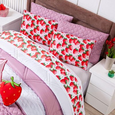 Kit Edredom Solteiro Morangos Rosê Com Almofadas Estampadas 05 Peças - Dupla Face Percal 300 Fios