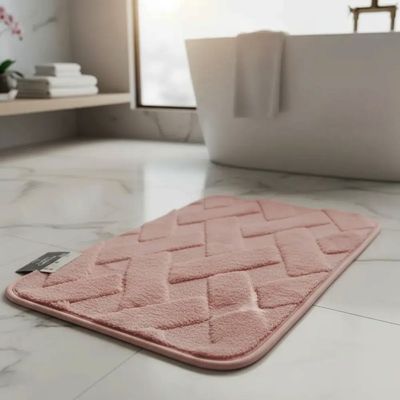 Tapete Conforto Kazzavip Felpa 100% Poliéster Antiderrapante Tijolinho Macio e Alto Relevo 38x58cm Rosa