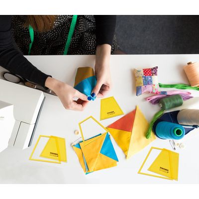 Conjunto de 3 Estênceis de Trapézio 7,6/10,2/12,7 cm para Matelassê, Costura e Patchwork - Traceease Amarelo