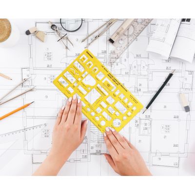 Molde Arquitetônico Traceease, Estêncil Plástico Profissional com Símbolos de Móveis e Recortes Padronizados, 24,1 cm x 15,2 cm - Inkdotpot Amarelo