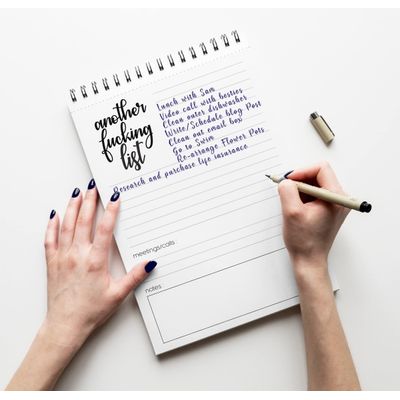 Bloco de Lista de Tarefas 15 x 23 cm, Branco Clássico, Caligrafia, Espiral, Checklist Diário, Destacável, 50 Folhas - Inkdotpot 15,24 Cm × 22,86 Cm / Branco