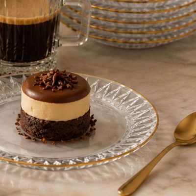 Jogo Lyor 18 Peças Xícaras 90ml Pratos de Sobremesa e Colheres para Café Dourado Recepção Clínica