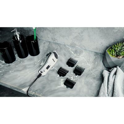 Máquina de Cortar Cabelo Britânia PCR04 com 4 Pentes - 127V UNICA