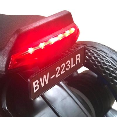 MINI MOTO ELETRICA INFANTIL FURUTISTA 6V BRANCO - IMPORTWAY