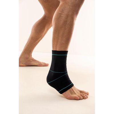 N1 Sport Tornozeleira Training Fechada Preta GG Knit 3D com
