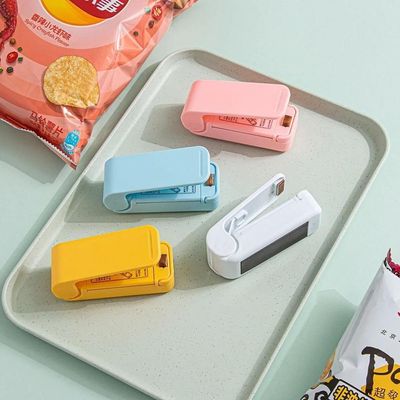 Seladora Manual Portátil Mini Seladora à Pilha em Plástico Resistente com Ímã de Geladeira Yeet