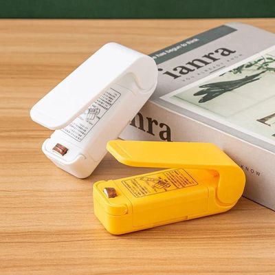 Seladora Manual Portátil Mini Seladora à Pilha em Plástico Resistente com Ímã de Geladeira Yeet