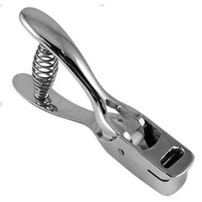 Alicate Furador Ovóide para Crachá Pvc Profissional