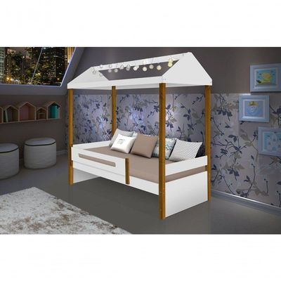 Cama Casa Branco Mel Com Cordão De Luzes Led