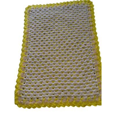 Tapete Crochê Dupla Face Artesanal Amarelo e branco
