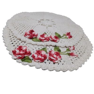 Tapete Branco com flor de crochê Artesanal