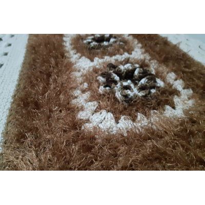 Tapete de crochê branco e marrom Artesanal