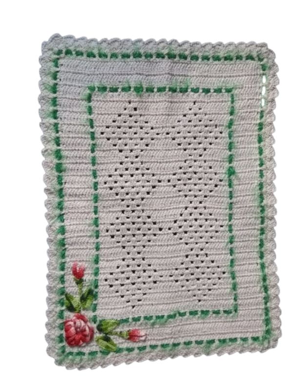 Tapete de crochê Branco com flor Artesanal