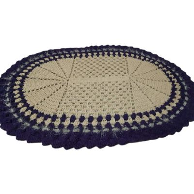 Tapete de crochê oval branco e azul Artesanal