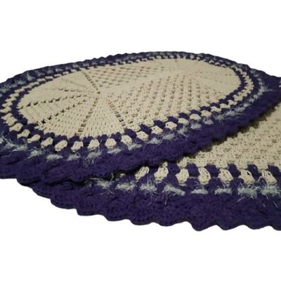Tapete de crochê oval branco e azul Artesanal