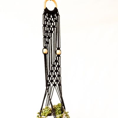 Suporte para plantas em Macramê cor preta