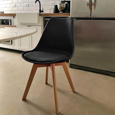Cadeira Estofada Com Encosto Saarinen Leda Wood Preto
