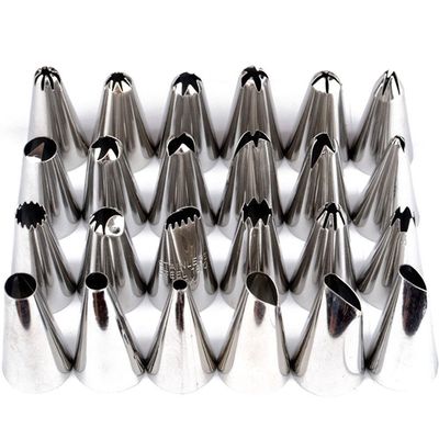 Kit com 24 Bicos de Confeitar em Inox com 01 Adaptador e 01 Caixa