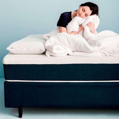 Colchão Queen Mola Ensacada Guldi Macio (25x158x198) Azul e Branco