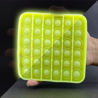 Pop It Brilha No Escuro Quadrado Anti Stress Amarelo