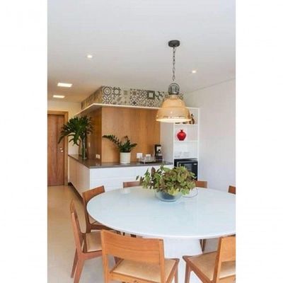 Mesa De Jantar Cone 160cm Tampo De Vidro Laca Branca Branco