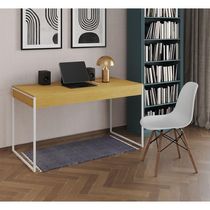 Mesa De Escritório Industrial Canela 137X53Cm Base Ferro Branco Com 1 Cadeira Branca
