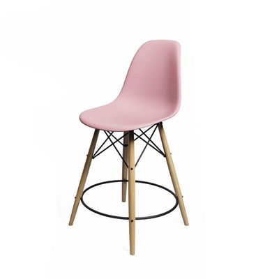 Conjunto Mesa Bistrô Eames Eiffel Preta Com 3 Banquetas Rosas De Madeira - Cor: Preto