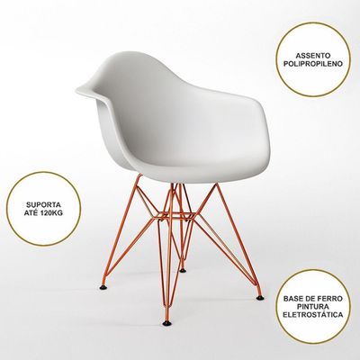 Mesa Jantar Redonda 110Cm Amêndoa Clips 3 Pés Com 5 Poltronas Brancas Base Cobre - Cor: Amendoa
