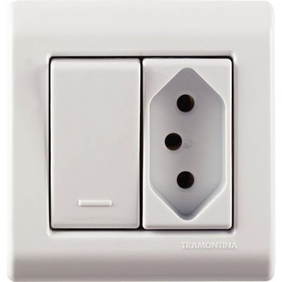 Caixa De Sobrepor Com 1 Interruptor Simples 10 A 250 V E 1 Tomada 2p+t 10 A 250 V Lizflex