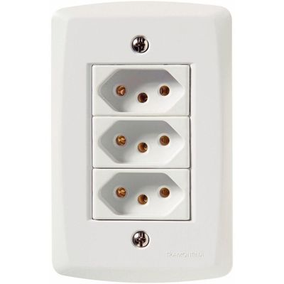 Conjunto 4x2 Com 3 Tomadas 2p+t 20 A 250 V Tramontina Lux2 Branco Tramontina