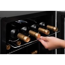 Adega Suggar Cannes 18 Garrafas Preta 110V AD1811PT