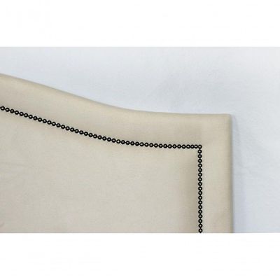 Cabeceira Queen Curva Luxo 160x60 Suede Off White - Tachas Fumê