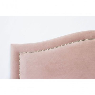 Cabeceira Queen Curva Luxo 160x60 Veludo Rosê - Tachas Prata