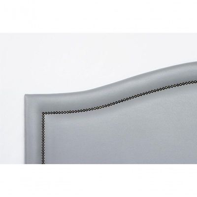 Cabeceira Casal Curva Luxo 140x60 Courino Cinza - Tachas Fumê