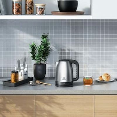 Chaleira Elétrica Electrolux Efficiente EEK10 1,8L - Aço Escovado Inox / 110