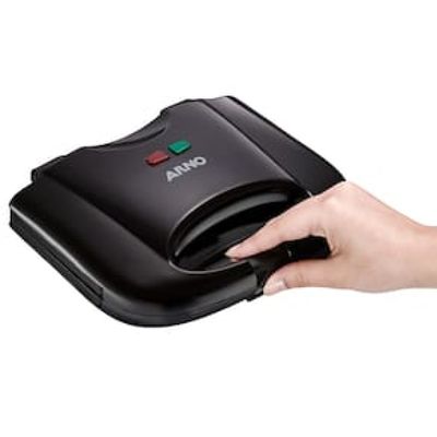 Sanduicheira Arno SACB Compacta com Placas Antiaderente - Preto Preto / 110