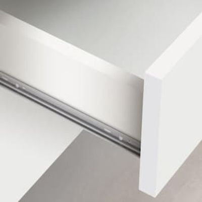 Guarda-Roupa Casal Mademarques Sevilha com 228 cm de Largura, 2 Portas, 6 Gavetas, 10 Prateleiras e Espelho Branco